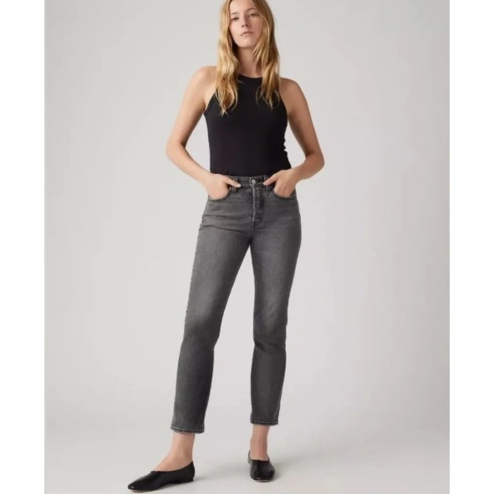 Levi's Premium Wedgie Straight Washed Black Ankle Sz 27 Minimalist Capsule Basic